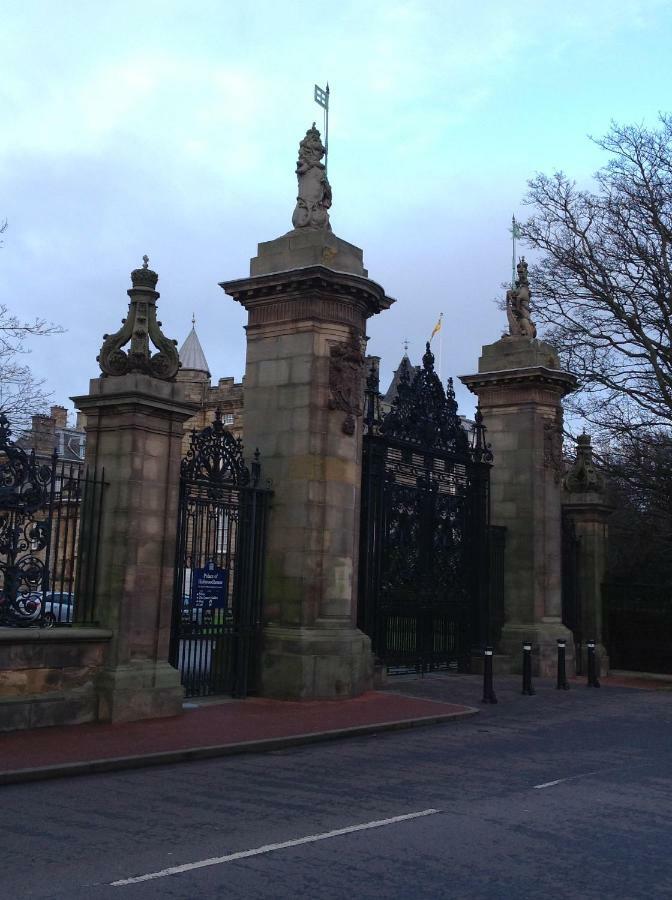 Apartamento The Park At Holyrood Edimburgo Exterior foto