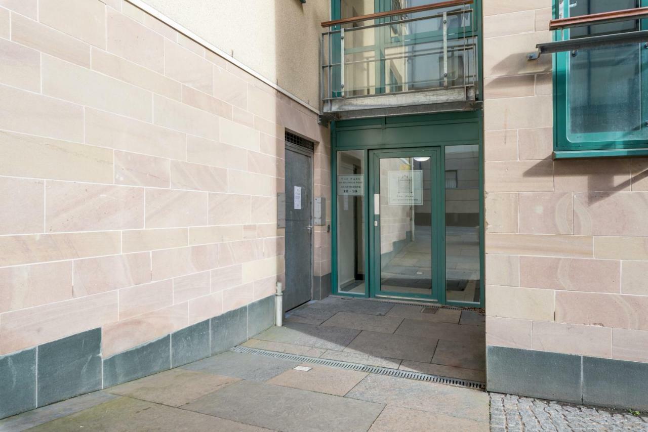 Apartamento The Park At Holyrood Edimburgo Exterior foto
